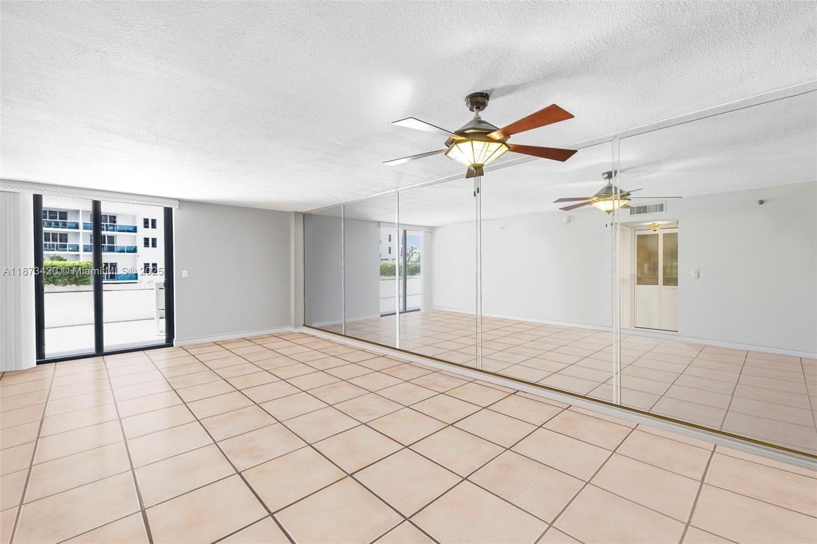 THE RIVIERA CONDO · #404 in Miami Beach - Photo 8