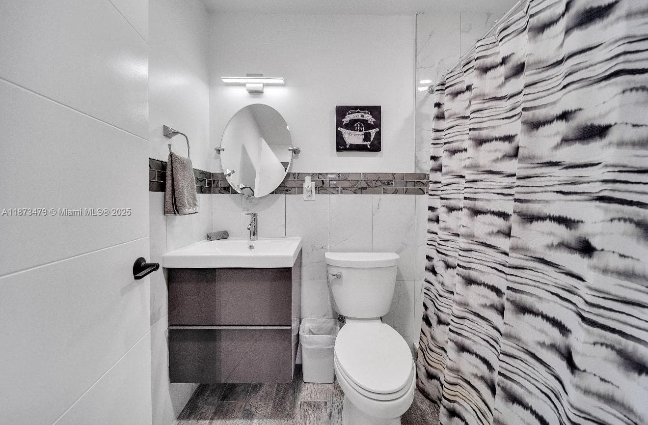 521 W Evanston Cir photo 7