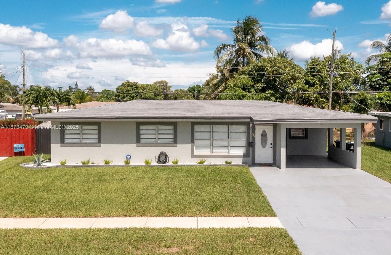 521 W Evanston Cir photo 1