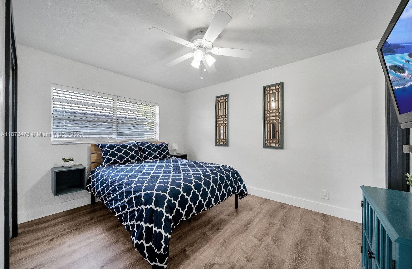 521 W Evanston Cir photo 9