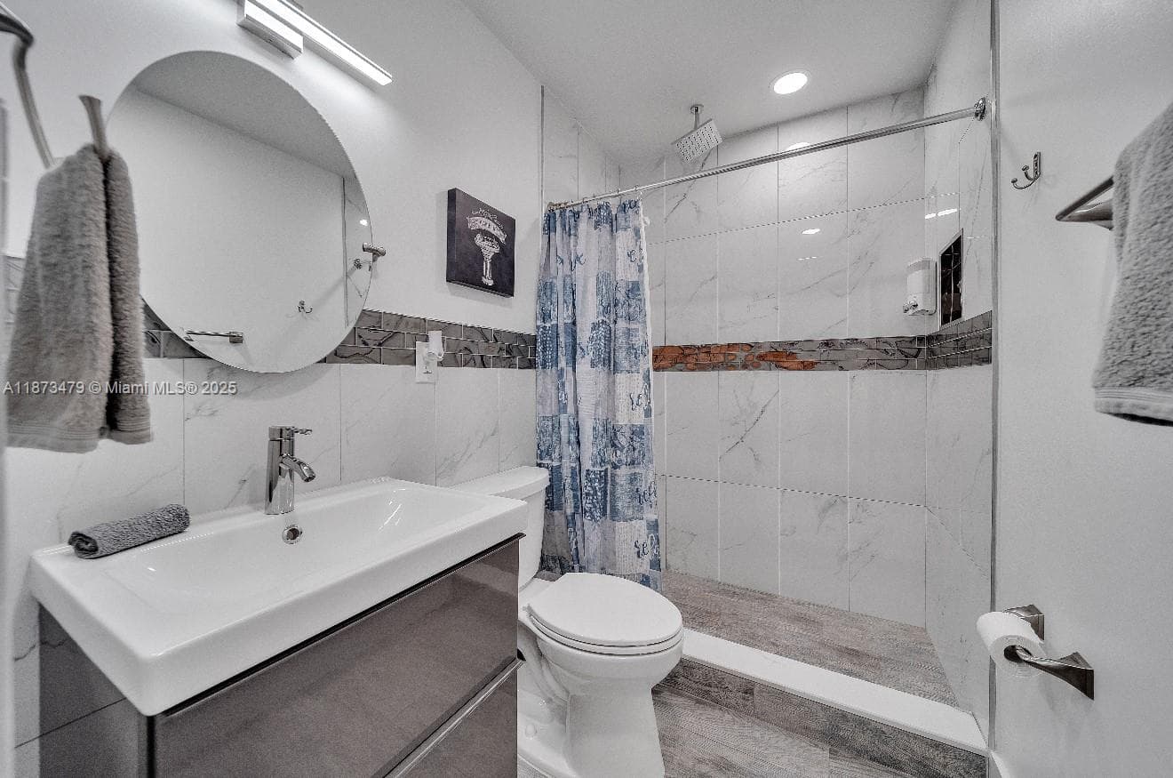 521 W Evanston Cir photo 18