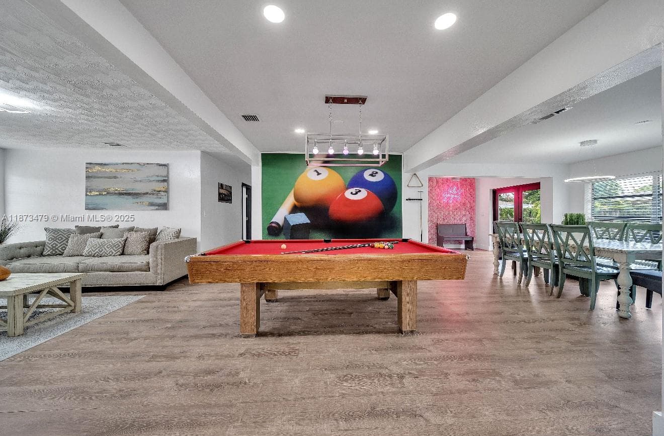 521 W Evanston Cir photo 4