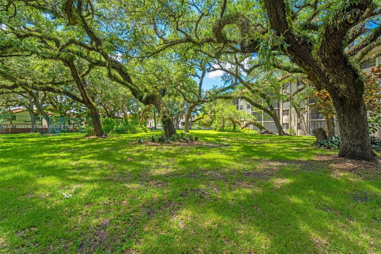 SUMMERTREE VILG CALIF CL · #103-1 in Miami - Photo 22