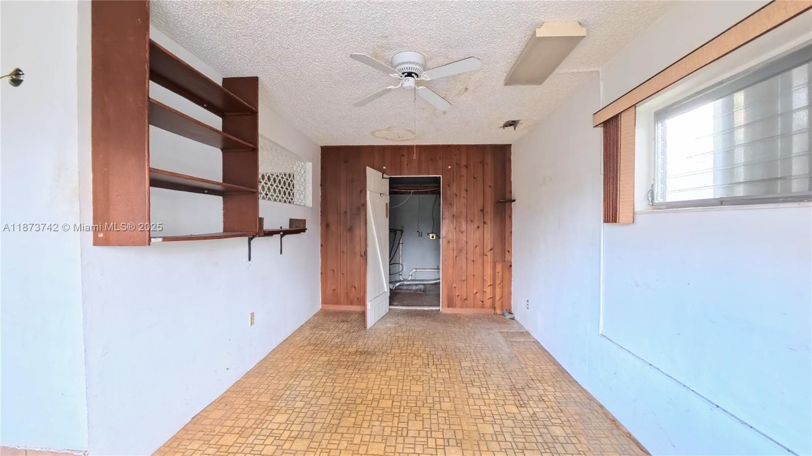 410 NW 52 St photo 16