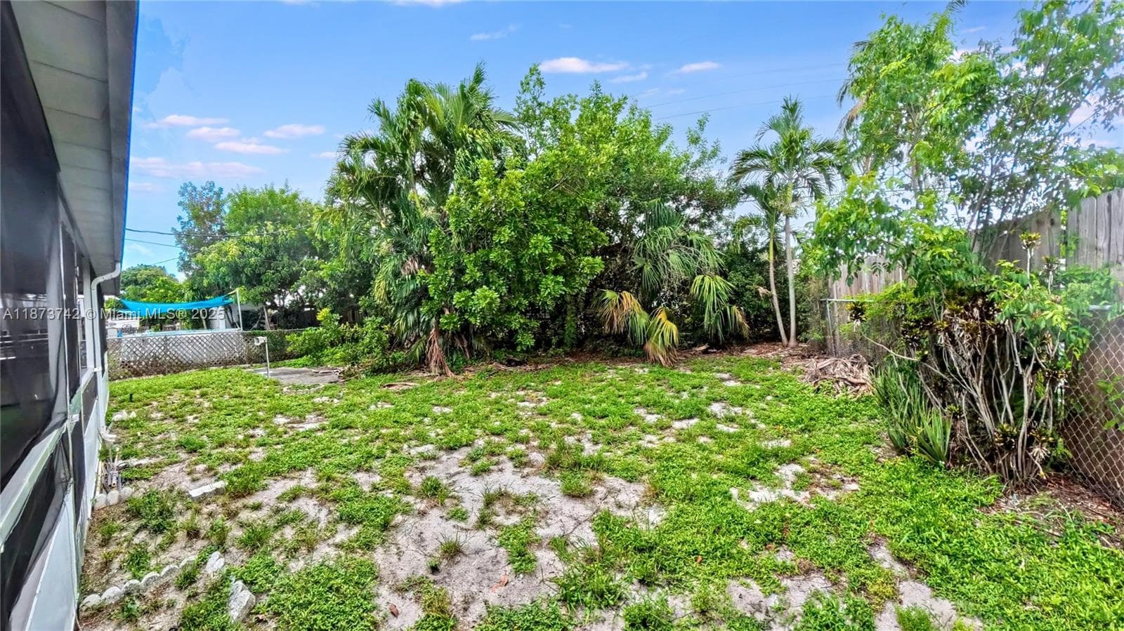 410 NW 52 St photo 22