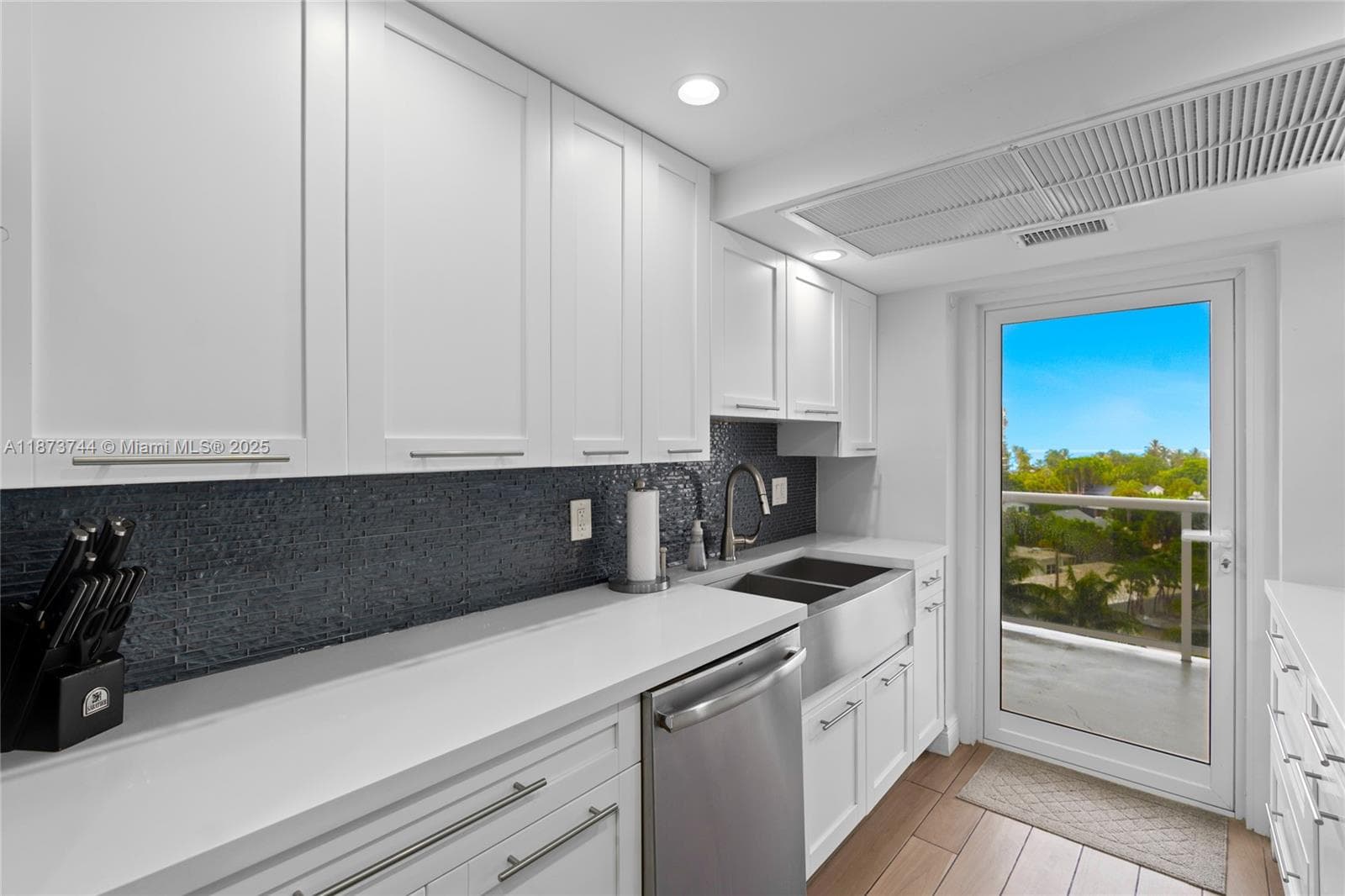Vantage View · #702 in Fort Lauderdale - Photo 9