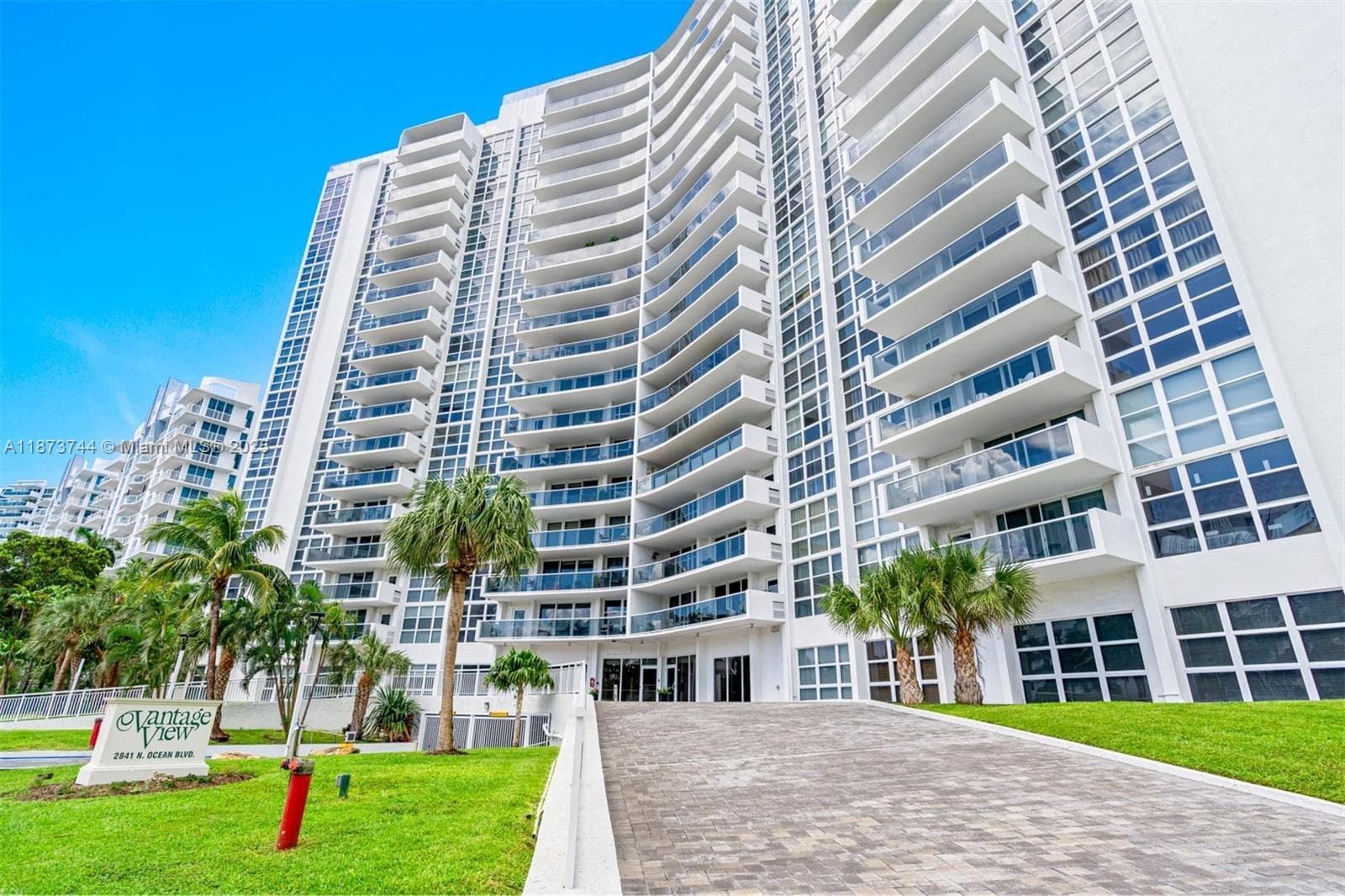 Vantage View · #702 in Fort Lauderdale - Photo 46