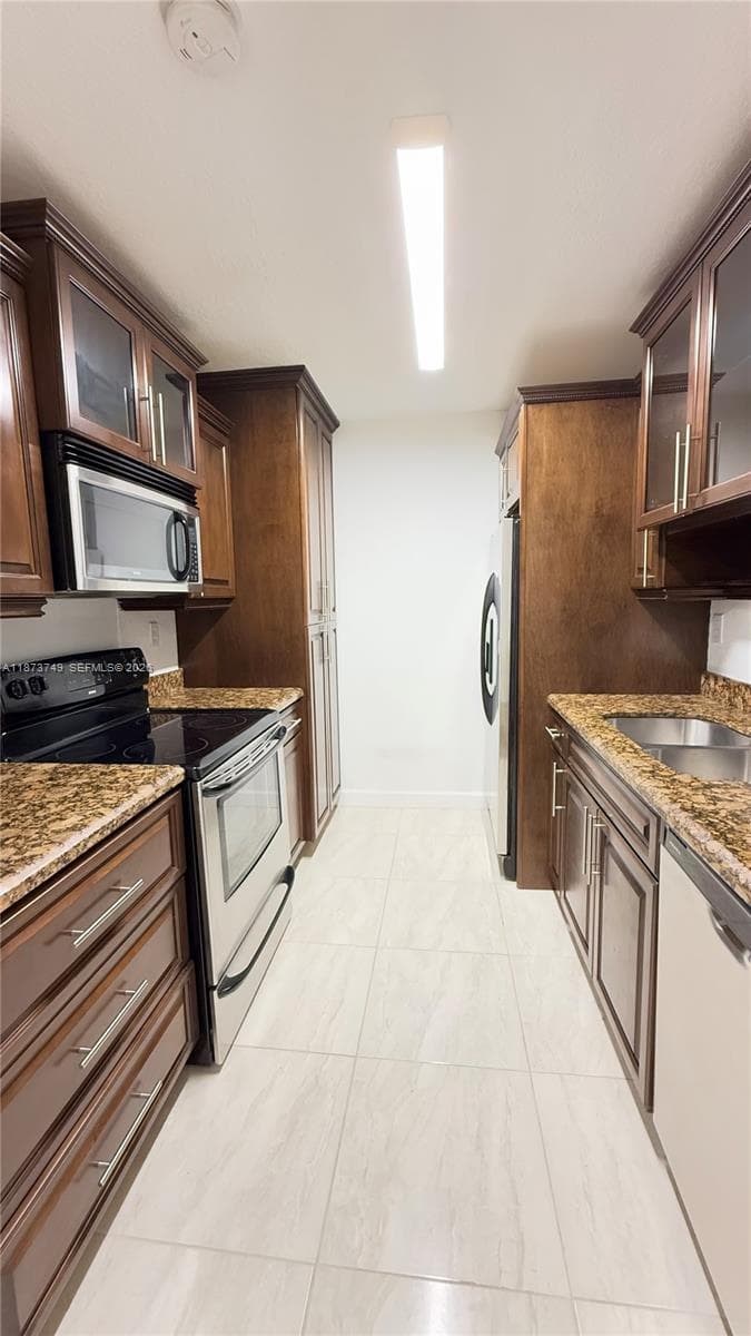Cypress Village Condo · #Q8 in Miami Lakes - Photo 2