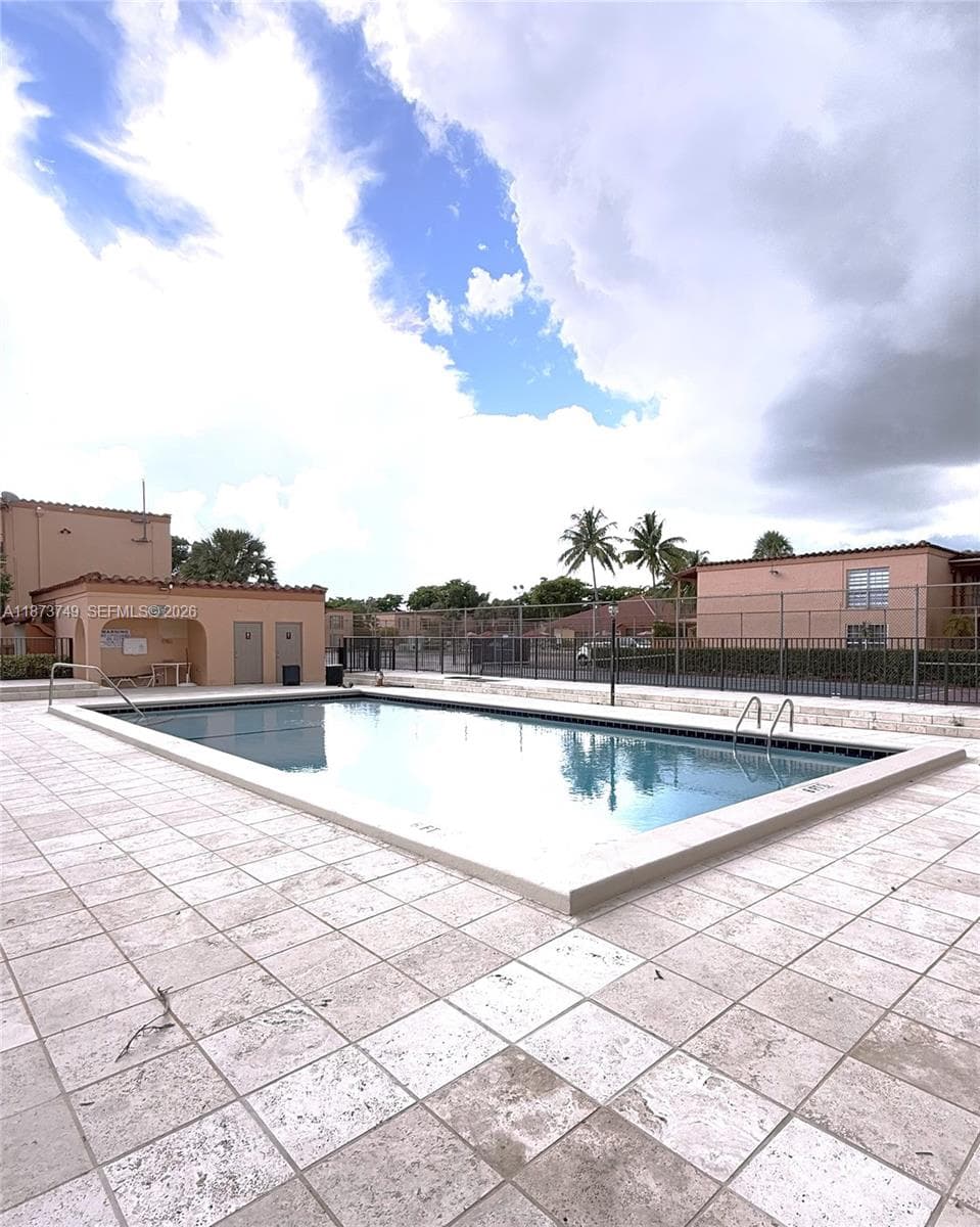 Cypress Village Condo · #Q8 in Miami Lakes - Photo 12