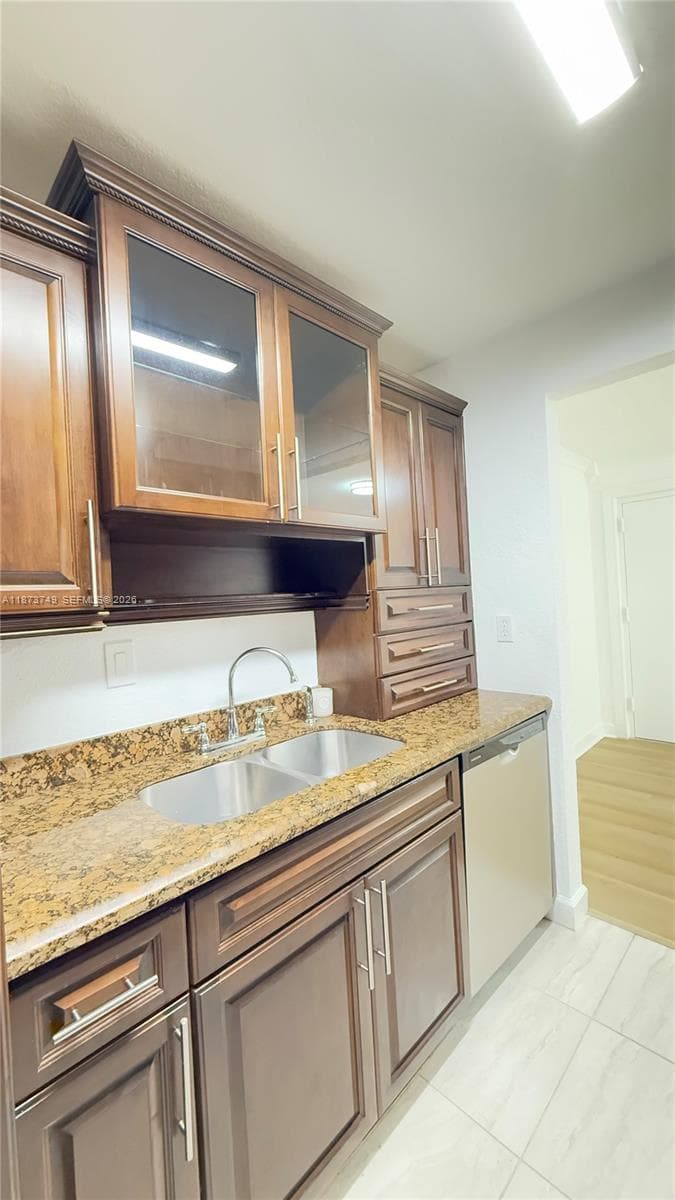 Cypress Village Condo · #Q8 in Miami Lakes - Photo 22