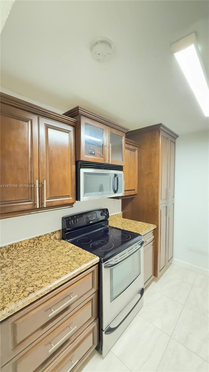 Cypress Village Condo · #Q8 in Miami Lakes - Photo 20