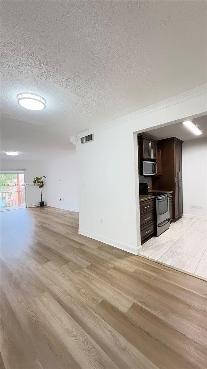 Cypress Village Condo · #Q8 in Miami Lakes - Photo 14