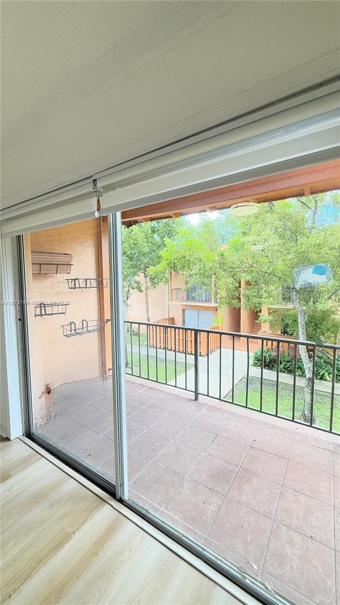 Cypress Village Condo · #Q8 in Miami Lakes - Photo 8
