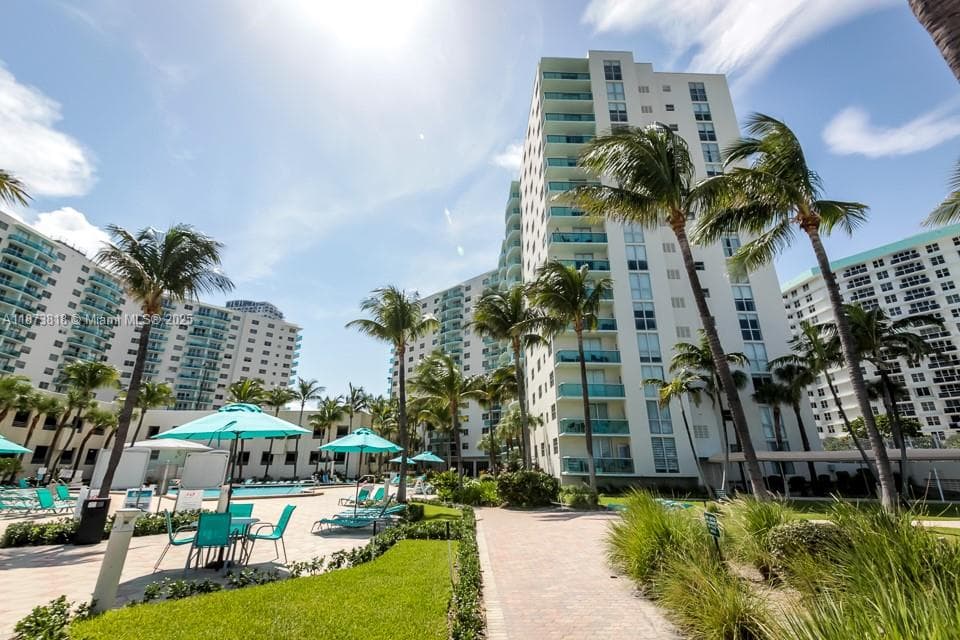 TIDES ON HOLLYWOOD BEACH · #5A in Hollywood - Photo 10