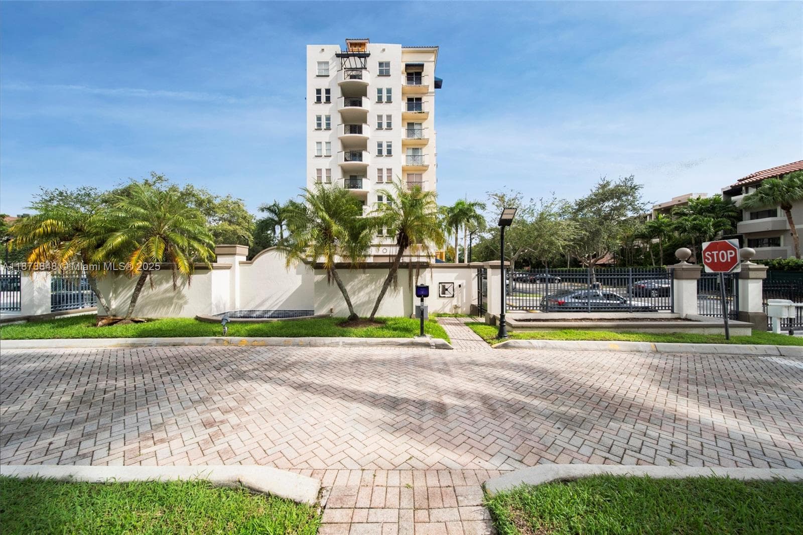 THE GRANDE CONDO · #310 in Miami - Photo 2