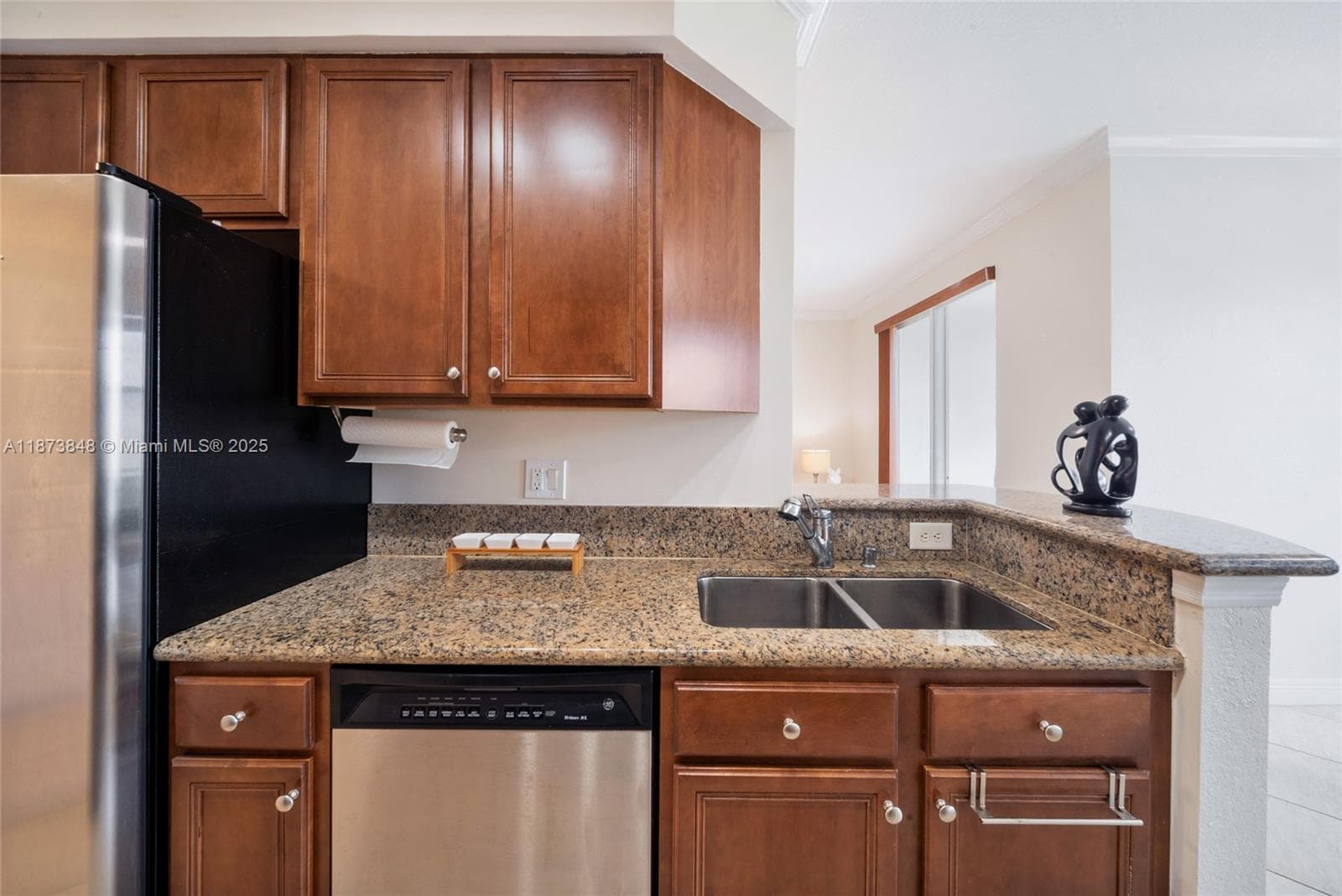 THE GRANDE CONDO · #310 in Miami - Photo 17