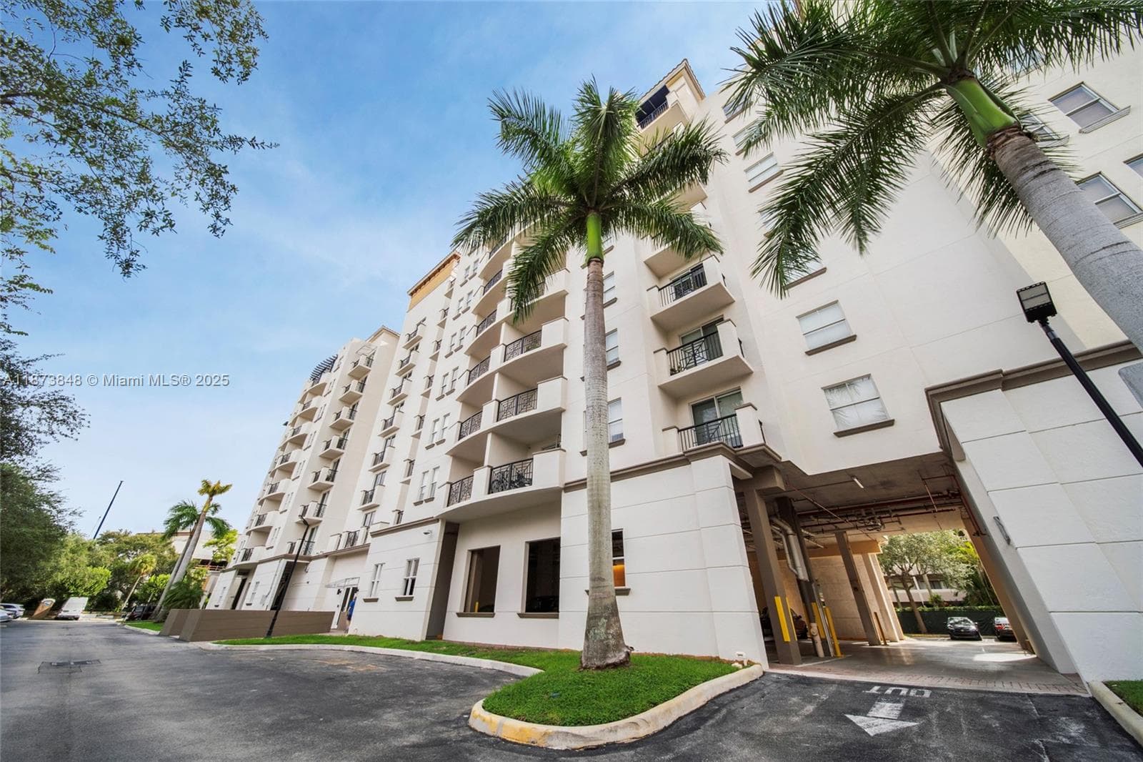 THE GRANDE CONDO · #310 in Miami - Photo 3