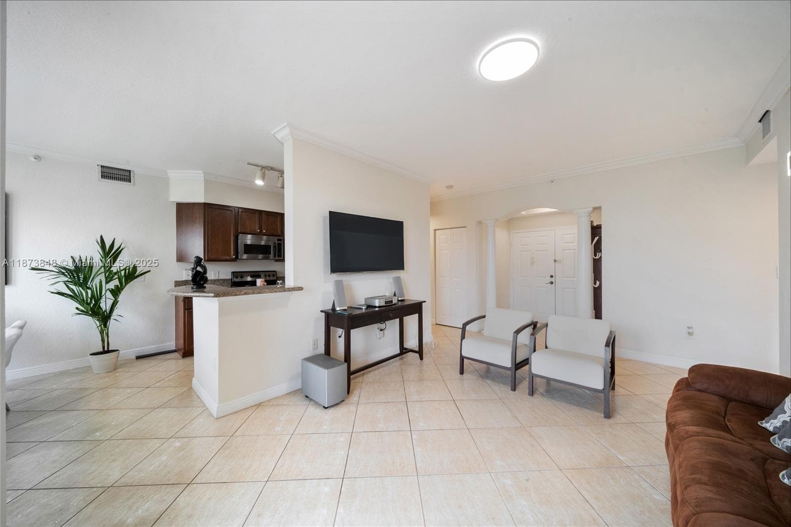 THE GRANDE CONDO · #310 in Miami - Photo 5