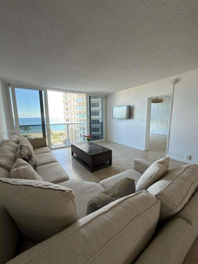 1200 CLUB CONDO · #605 in Fort Lauderdale - Photo 3