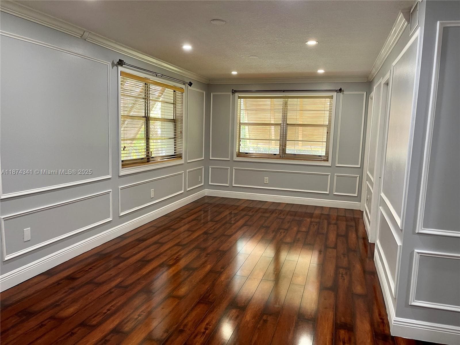 Kingston Square Condo · #T4 in Miami - Photo 1