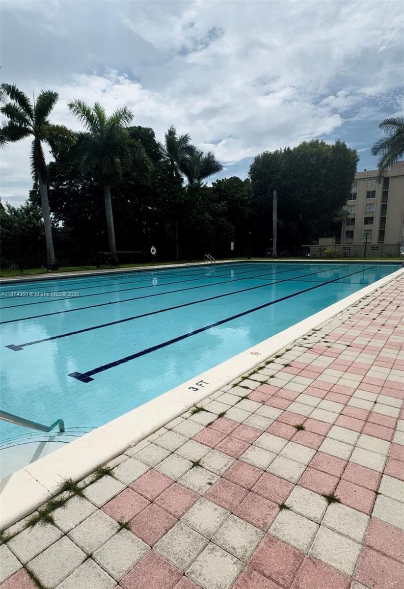 KEYSTONE COURTS CONDO · #E101 in Miami - Photo 20
