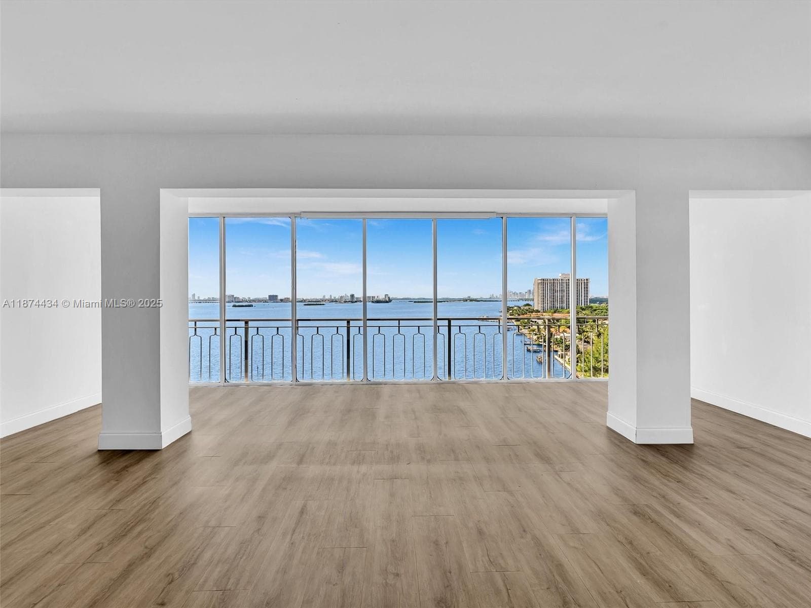 JOCKEY CLUB CONDO · #14G in Miami - Photo 2