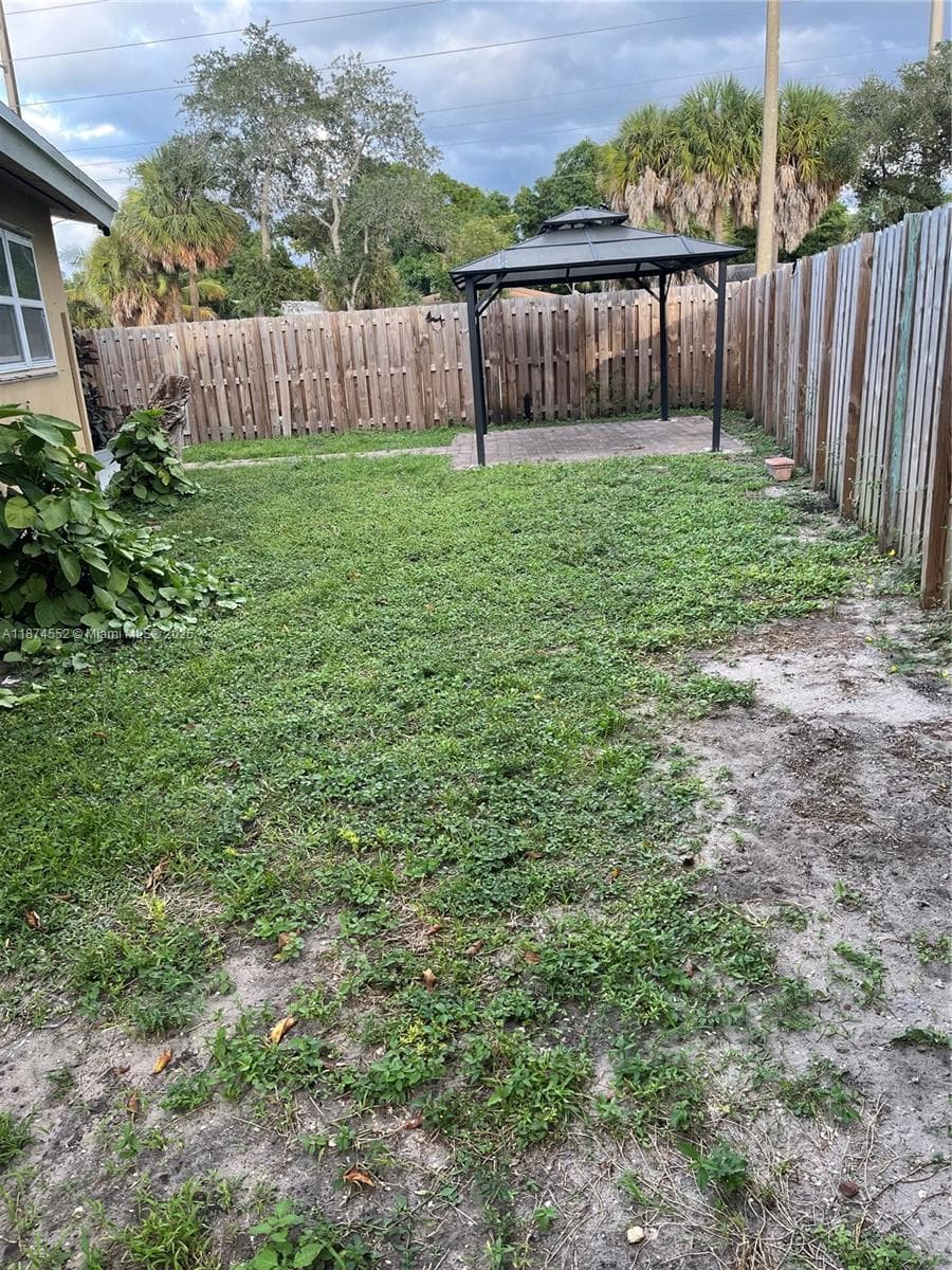 1625 NW 9th Ave photo 20
