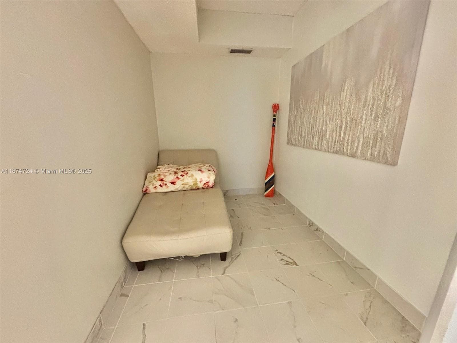 SEA AIR TOWERS CONDO · #1410 in Hollywood - Photo 17