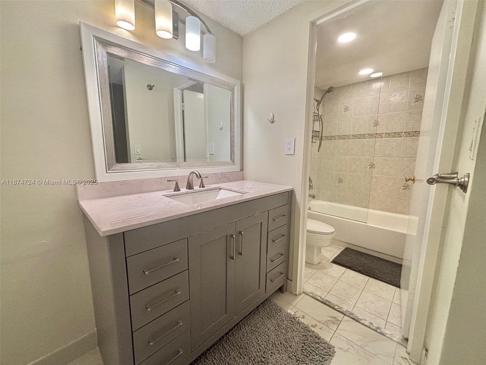 SEA AIR TOWERS CONDO · #1410 in Hollywood - Photo 15