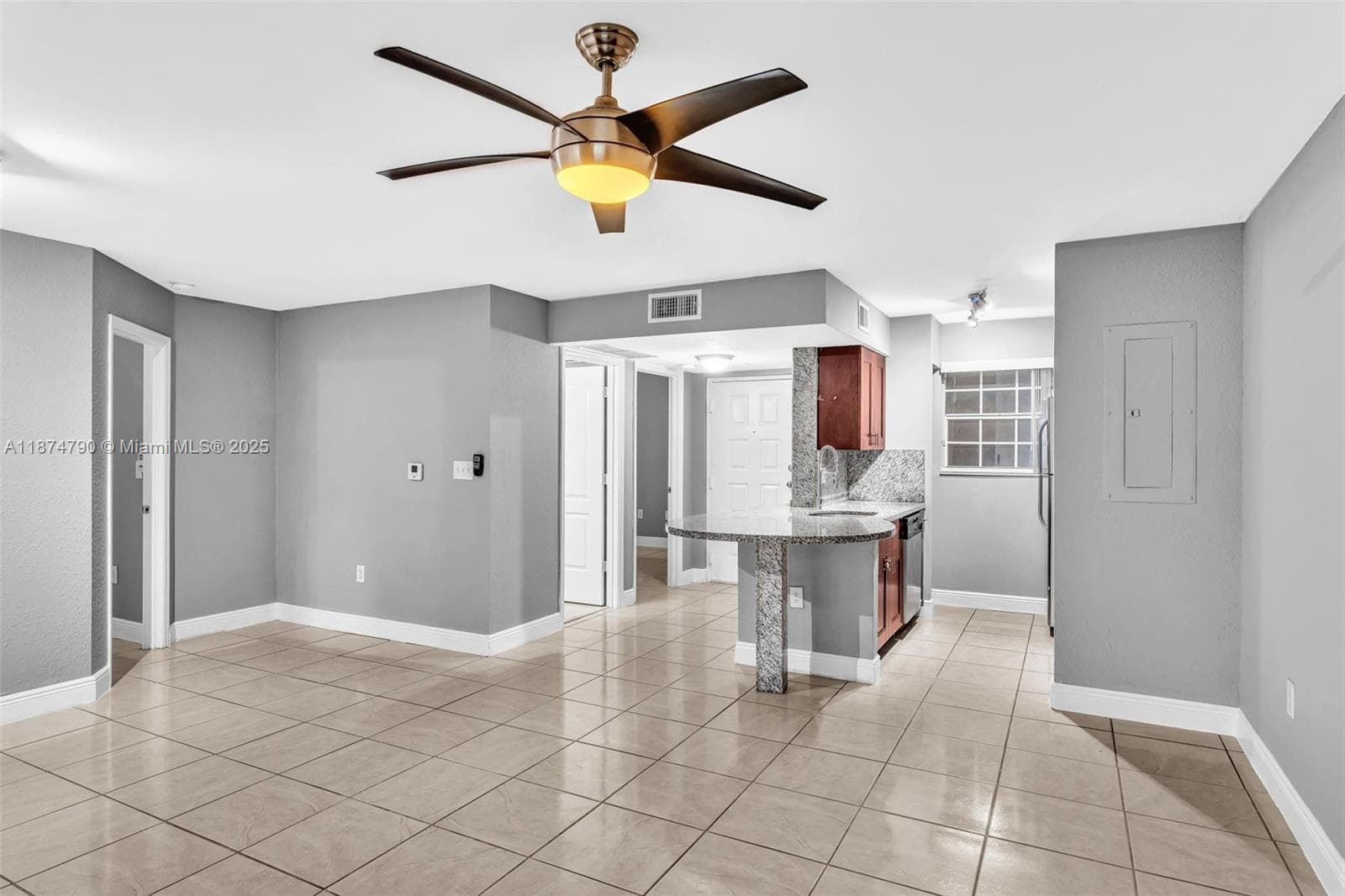 LAKEVIEW CLUB CONDO · #108 in Oakland Park - Photo 6