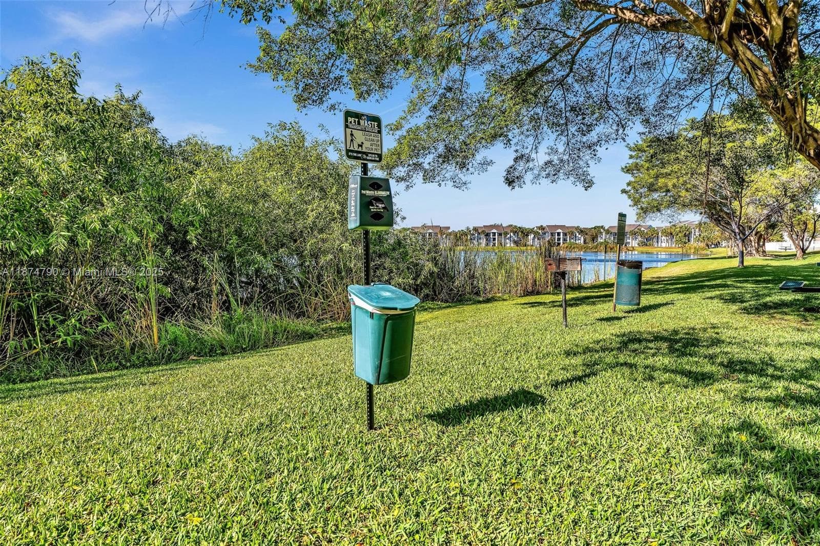 LAKEVIEW CLUB CONDO · #108 in Oakland Park - Photo 46