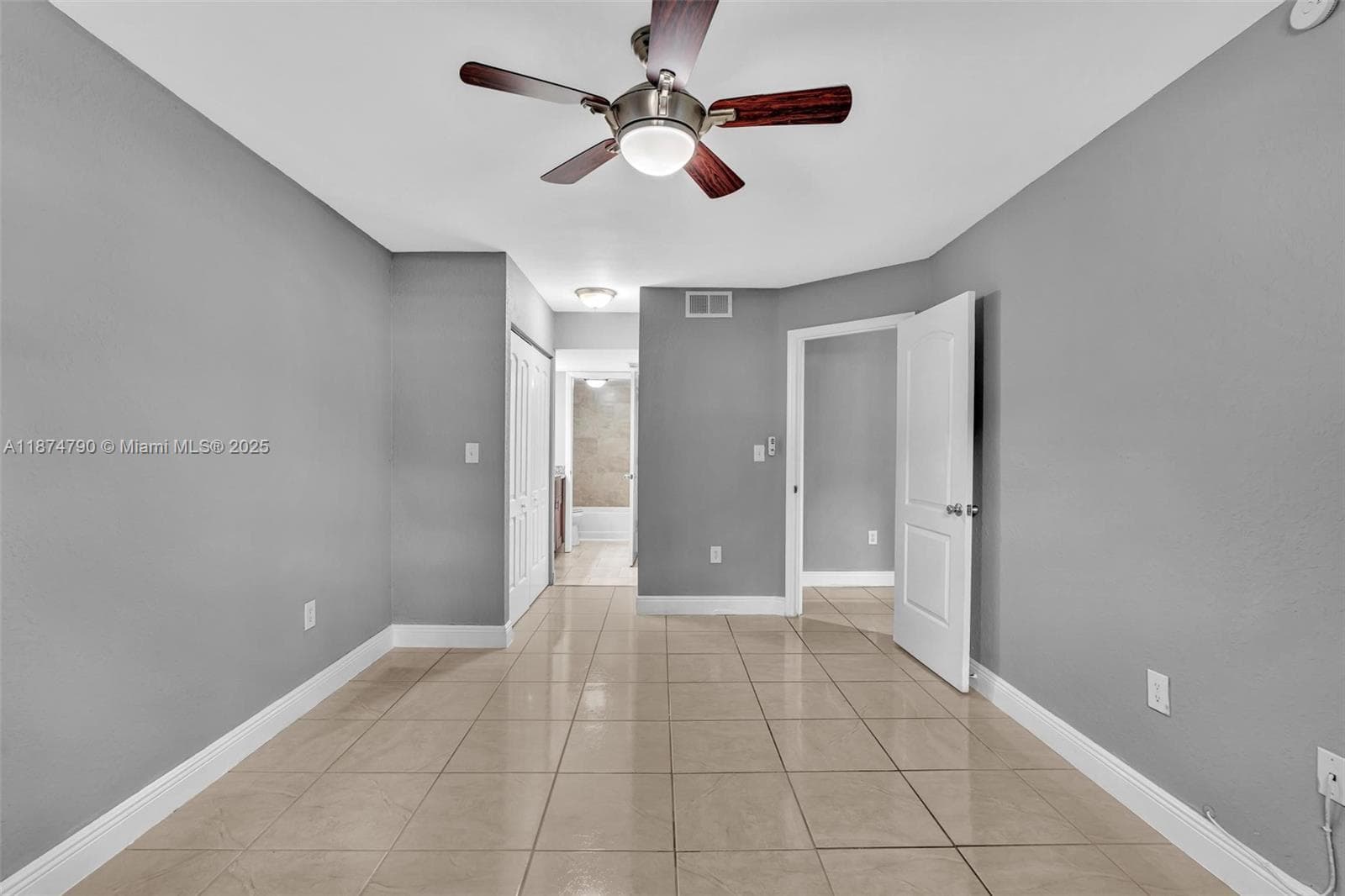 LAKEVIEW CLUB CONDO · #108 in Oakland Park - Photo 17