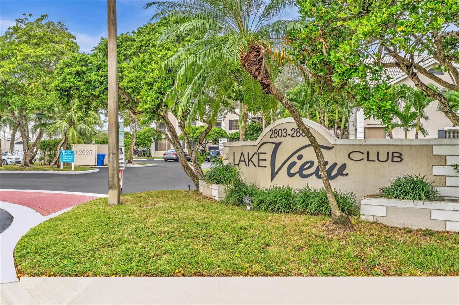 LAKEVIEW CLUB CONDO · #108 in Oakland Park - Photo 50