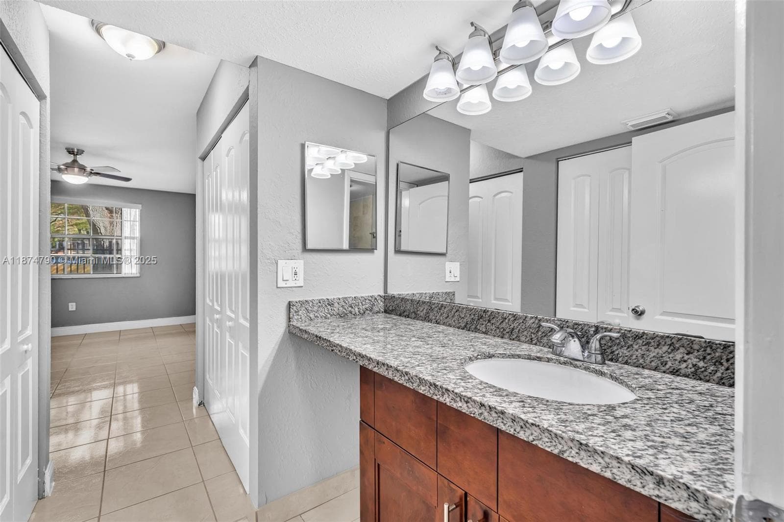 LAKEVIEW CLUB CONDO · #108 in Oakland Park - Photo 21