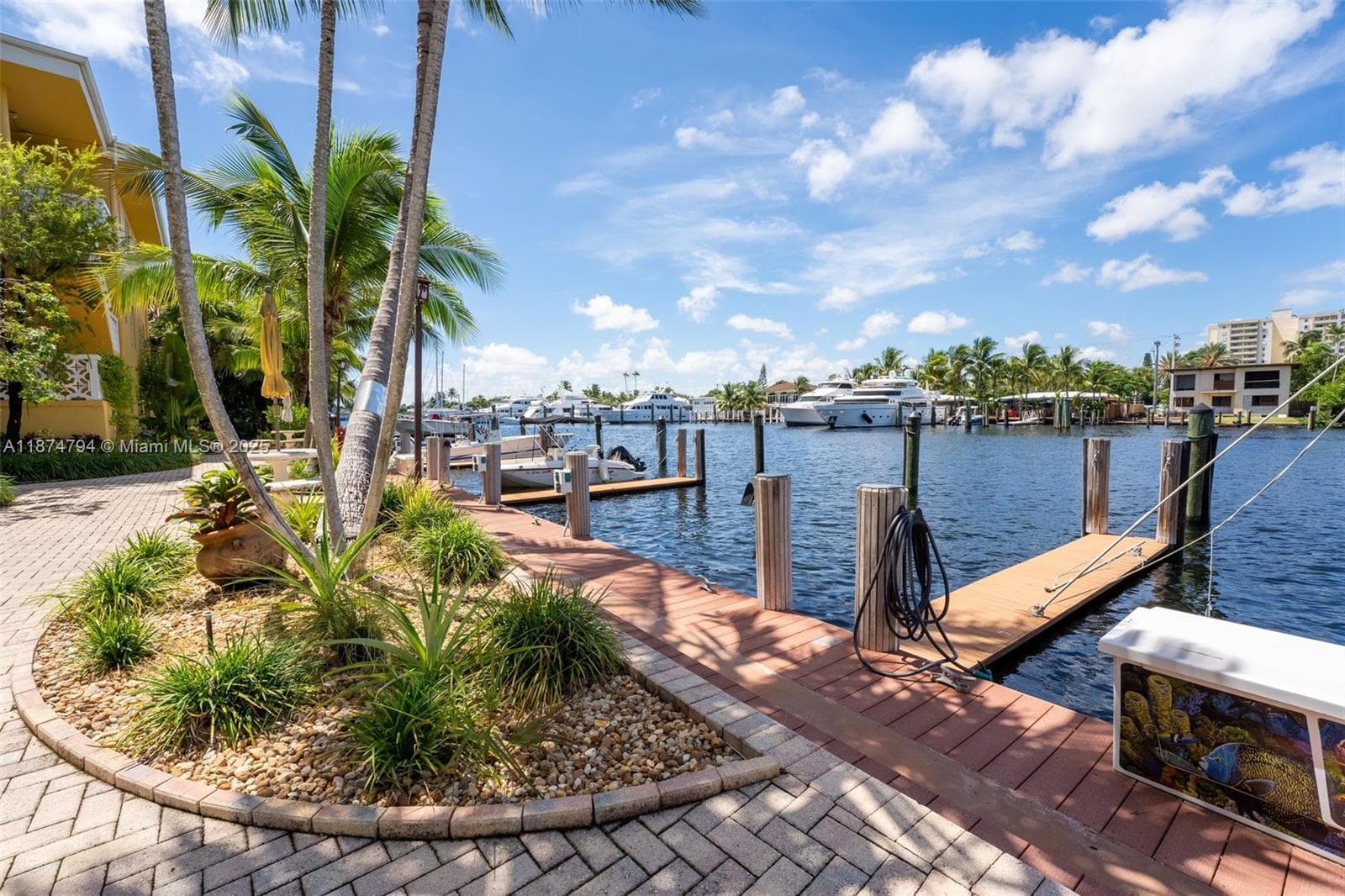 MIDDLE RIVER VILLAS CONDO · #203 in Fort Lauderdale - Photo 2