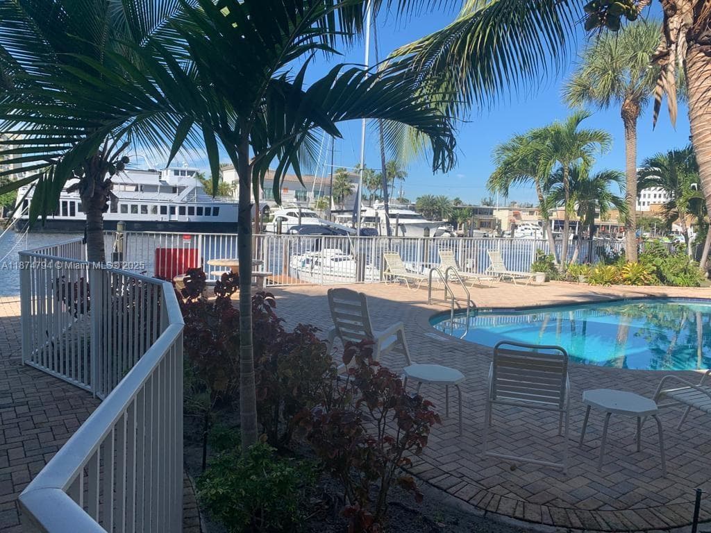 MIDDLE RIVER VILLAS CONDO · #203 in Fort Lauderdale - Photo 18