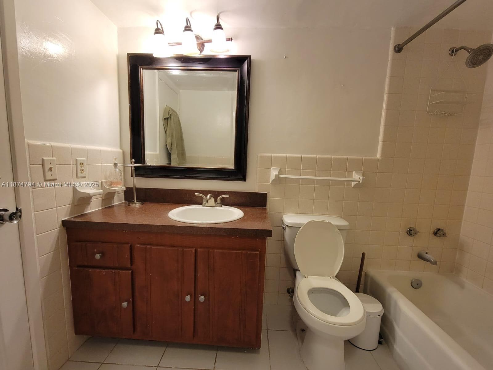 MIDDLE RIVER VILLAS CONDO · #203 in Fort Lauderdale - Photo 15