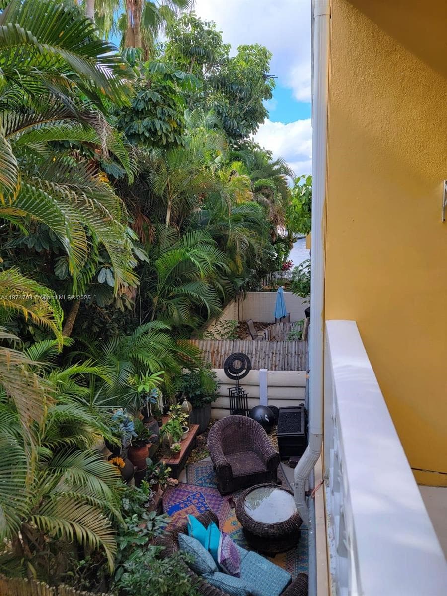 MIDDLE RIVER VILLAS CONDO · #203 in Fort Lauderdale - Photo 11