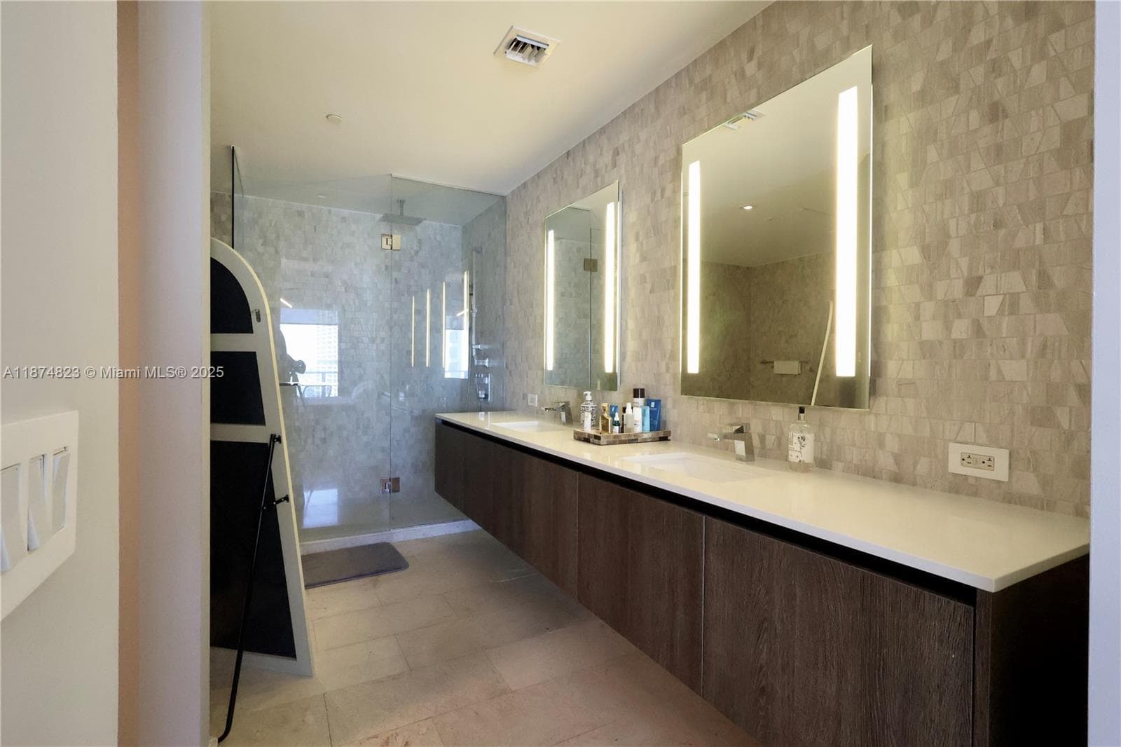 Reach Brickell City Centre · #3607 in Miami - Photo 11