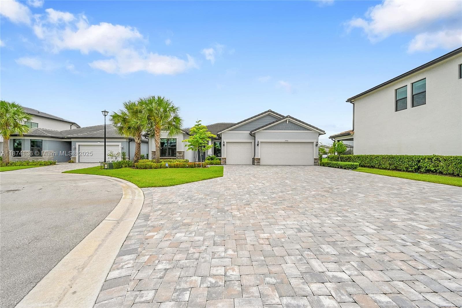 2340 Rollingwood Ct photo 1