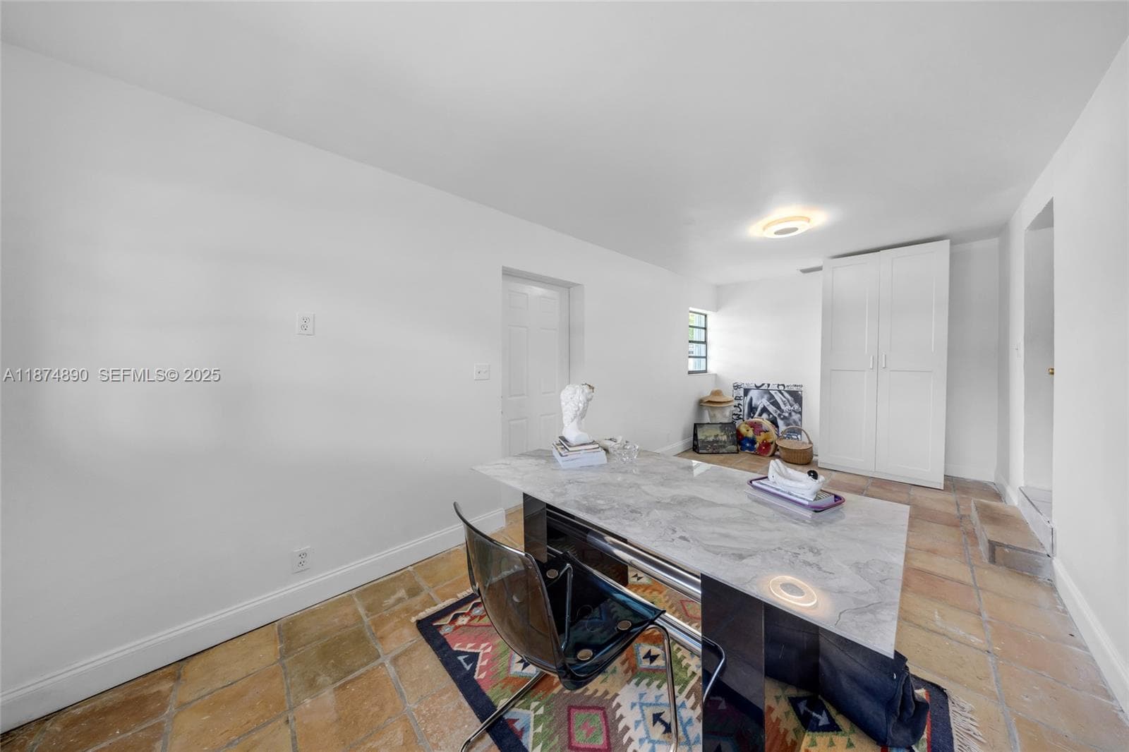 1105 N 31st Ct photo 9
