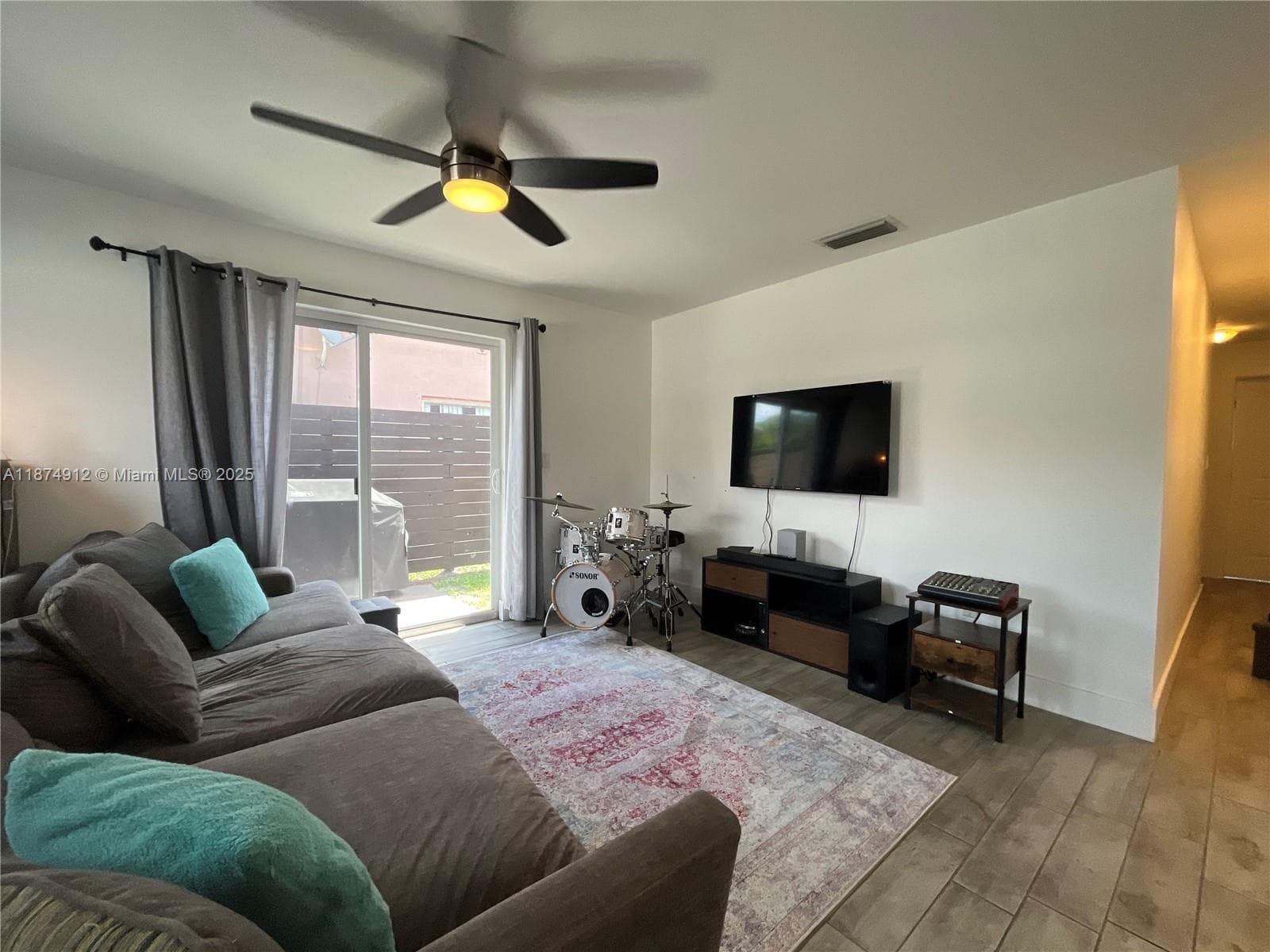 130 NW 57th St #1 photo 4