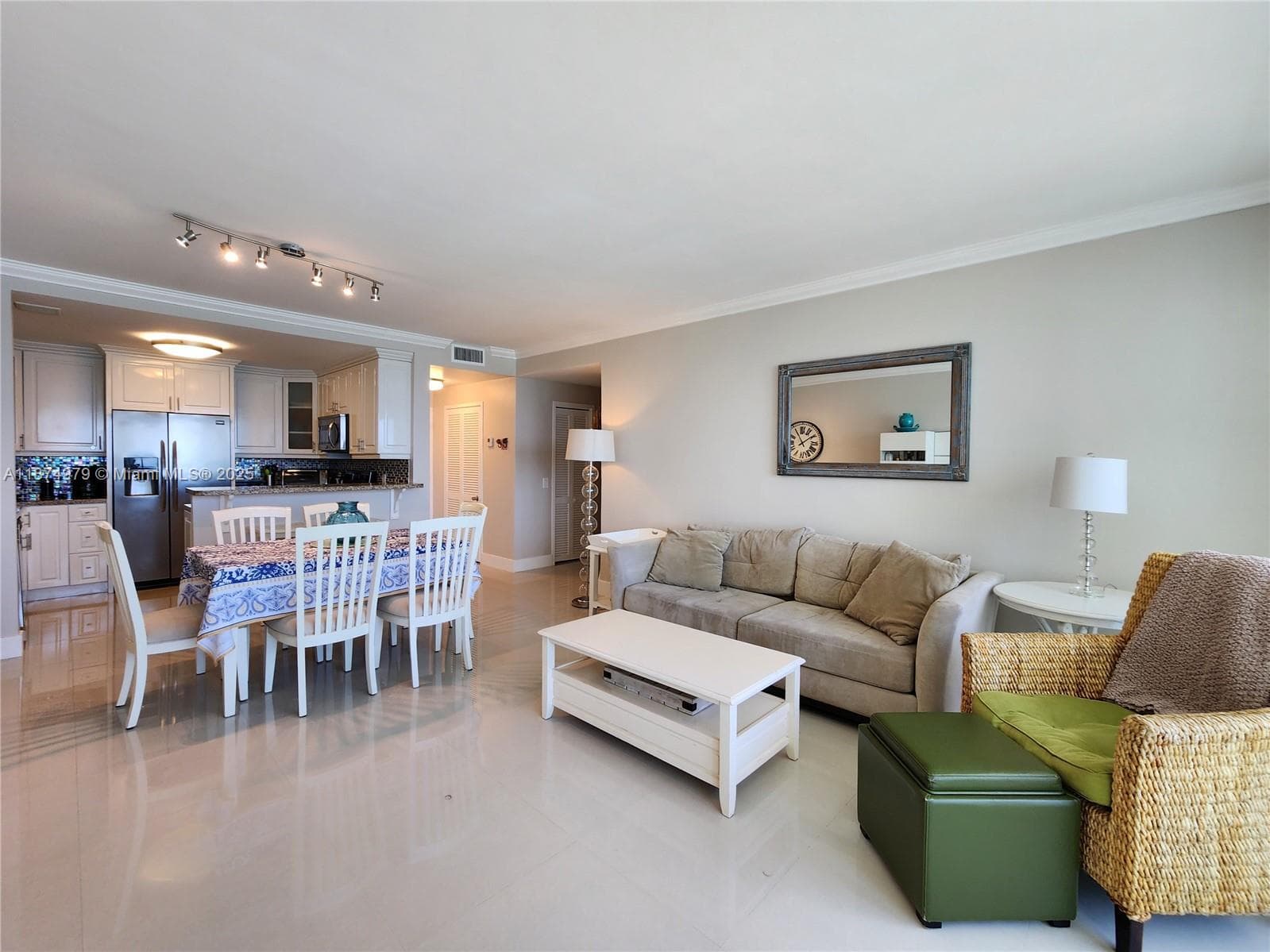 ALEXANDER TOWERS CONDO · #1220 in Hollywood - Photo 10
