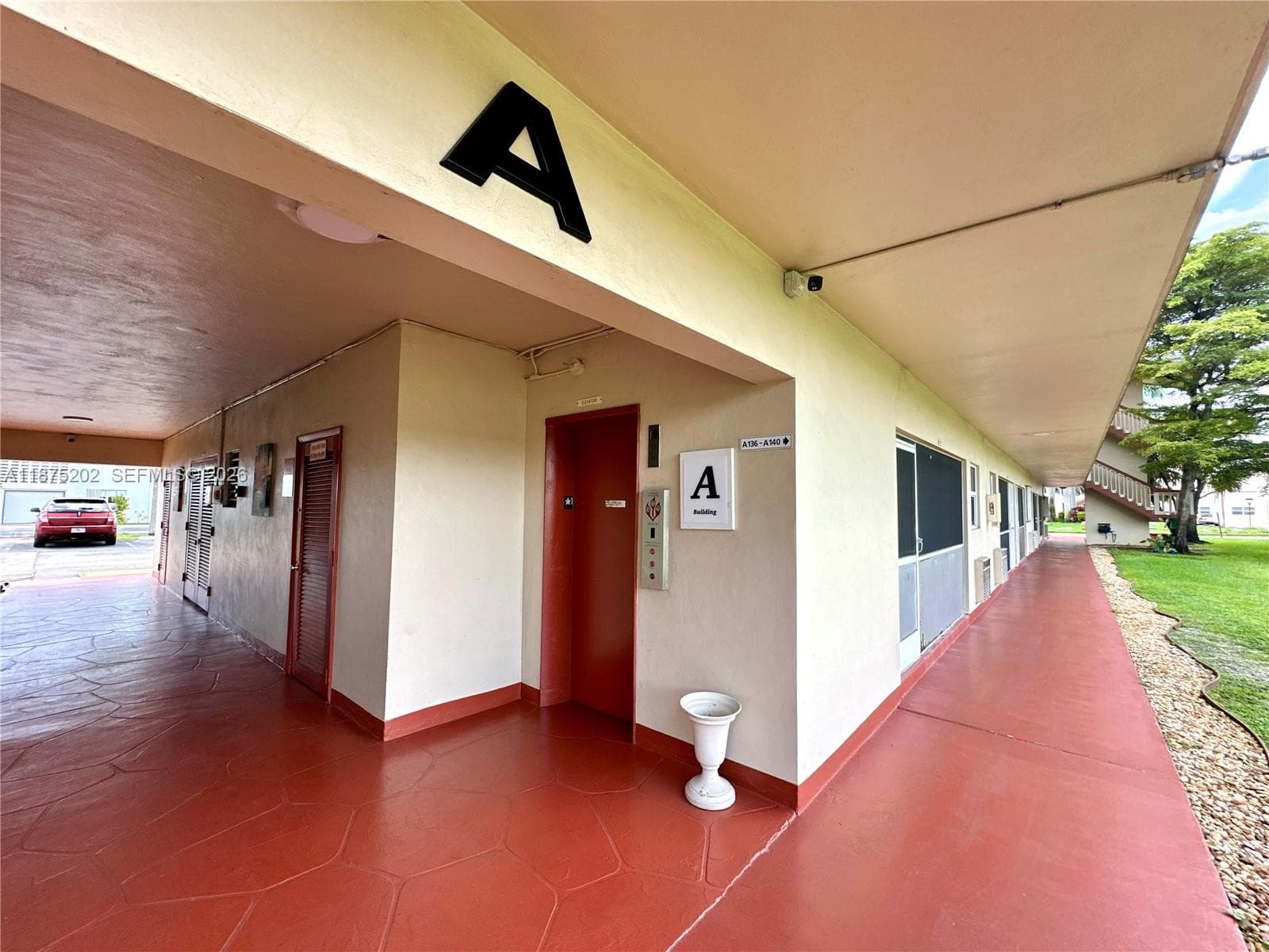 BEVERLY HILLS · #A139 in Hollywood - Photo 23
