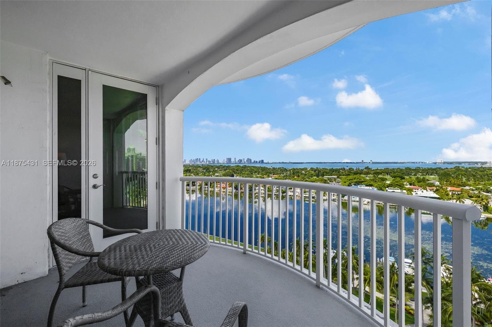 THE CARRIAGE HOUSE CONDO · #1231 in Miami Beach - Photo 12