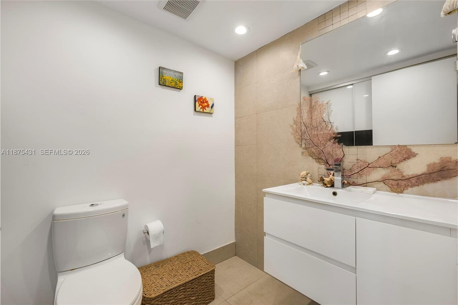 THE CARRIAGE HOUSE CONDO · #1231 in Miami Beach - Photo 22