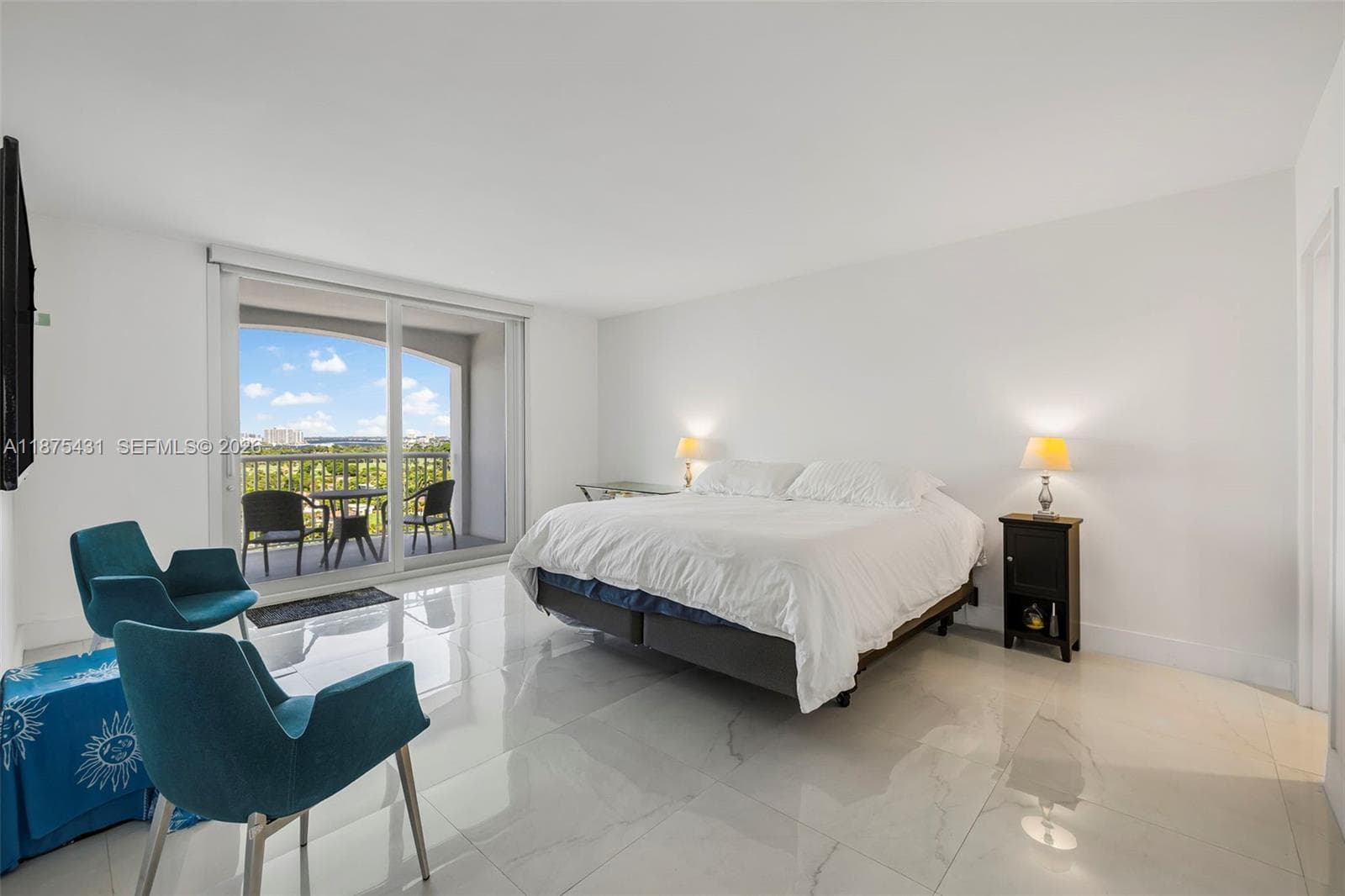 THE CARRIAGE HOUSE CONDO · #1231 in Miami Beach - Photo 24