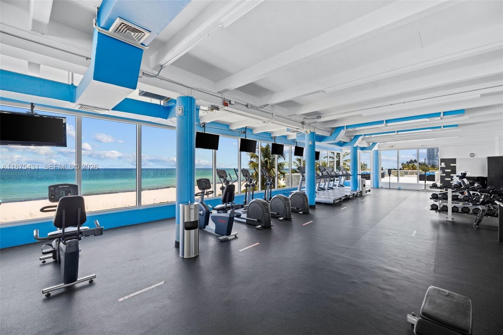 THE CARRIAGE HOUSE CONDO · #1231 in Miami Beach - Photo 33