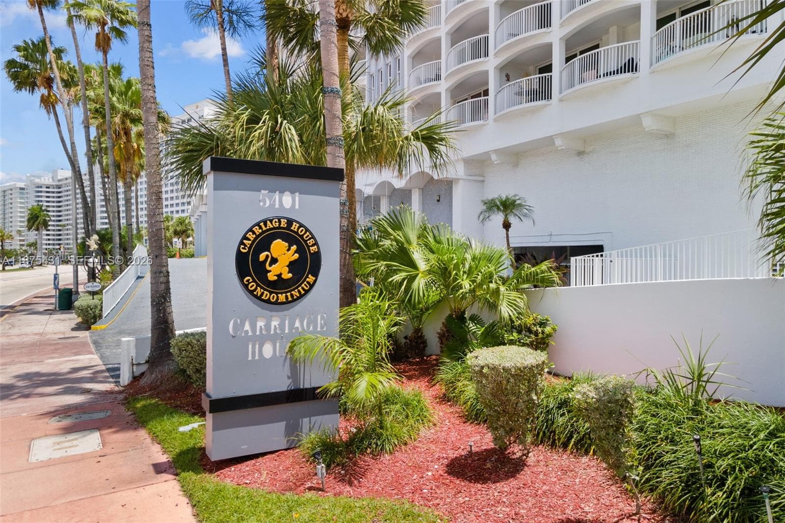 THE CARRIAGE HOUSE CONDO · #1231 in Miami Beach - Photo 40