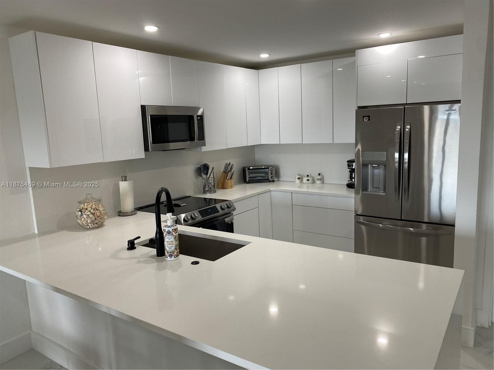 LEISURE TOWERS CONDO · #1608 in Pompano Beach - Photo 2